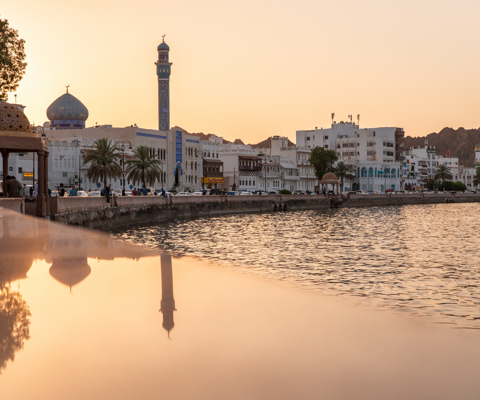 Book the balcony at Bait Al Luban