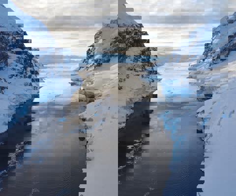 Navigate the Lemaire Channel