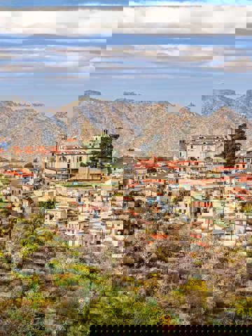 Stroll through Lefkara village