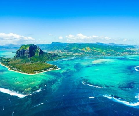 Cape Town to Mauritius: Wine, Wildlife & Island Bliss