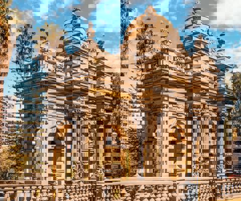 Explore Santiago’s and Cultural Highlights