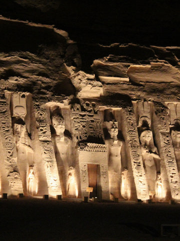 Discover Abu Simbel’s monumental temples
