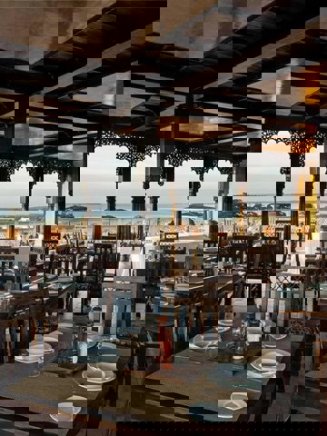 Hotel and lodge buffets with a local twist