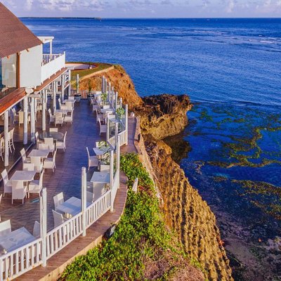 Street food and rooftop dining in Arusha or Dar es Salaam