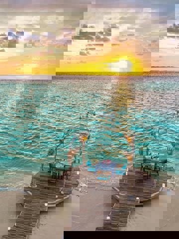 Romantic sandbank and beach dining