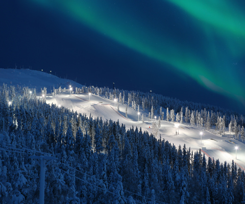 Northern lights hunting