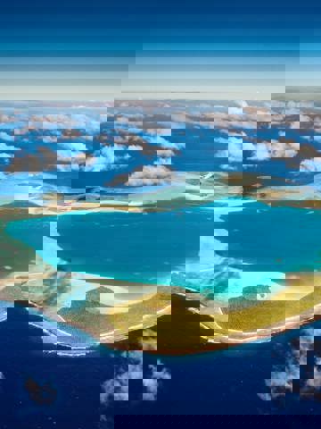 Visit exclusive Tetiaroa eco-retreat