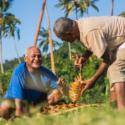 Indo‑Fijian street and market bites